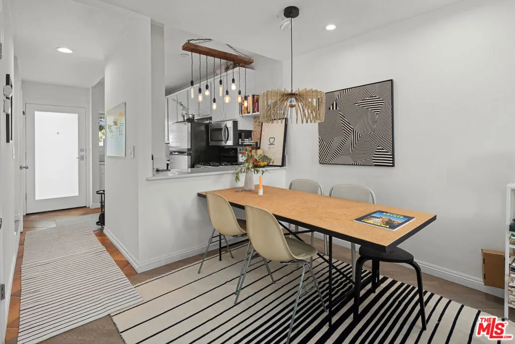 2500 Abbot Kinney Boulevard 7, Venice, California 90291 home-pic-4